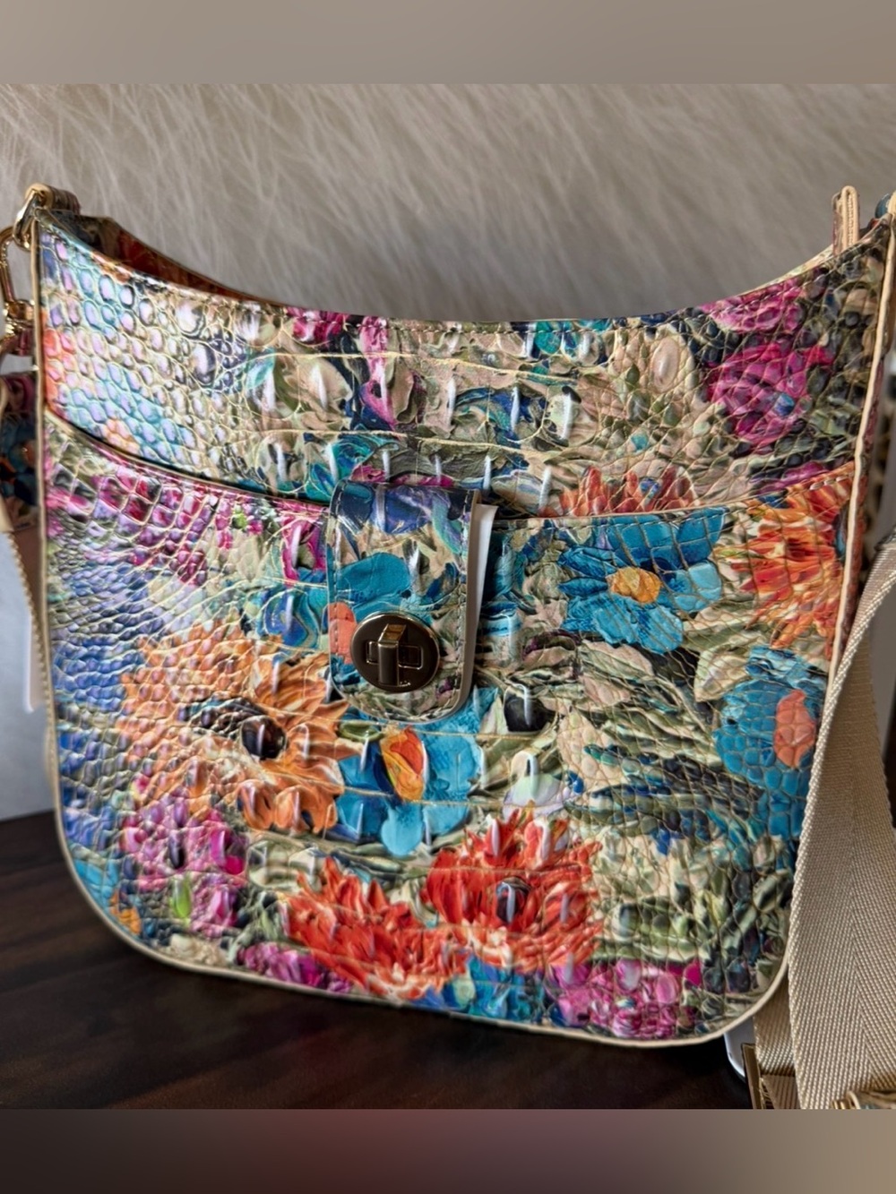 HTF BRAHMIN LASSO SMALl LEIA CROSSBODY NWT FLOWERS FLORAL FIRM $